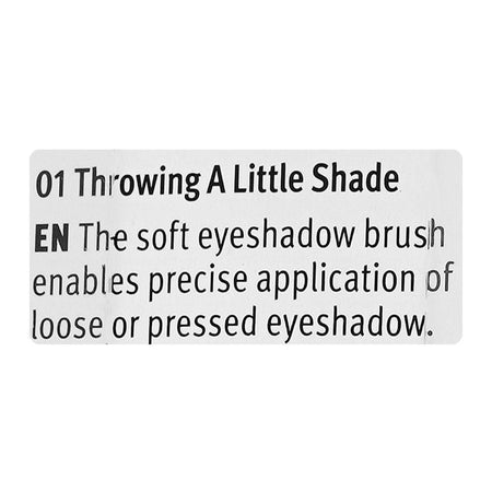 Essence Eyeshadow Brush, 01 Throwing A Little Shade - Image 4