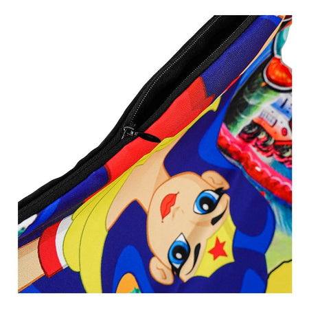Mein Apni Favourite Hoon (Wonder Women) Cushion Cover With Out Filling - Image 3