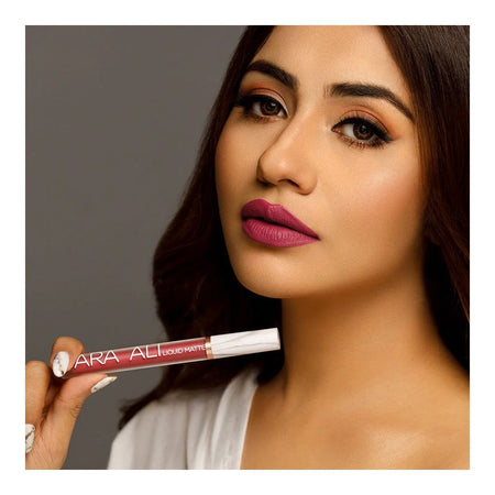 Sara Ali Liquid Matte Lip Colour, Aquarius, 3ml - Image 2