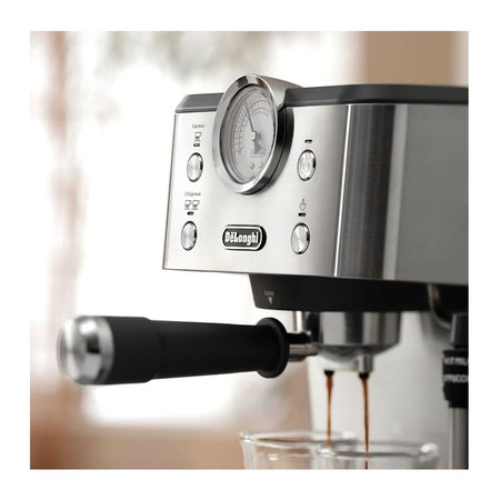 DeLonghi Linea Classic Espresso & Cappuccino Coffee Maker, 1.7 Liter Capacity, 1325W, 15 Bar Pressure, EM450.M - Image 4