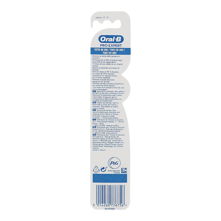 Oral-B Pro Expert Toothbrush, Medium - Image 2