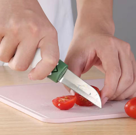2 in 1 fruit knife and peeler image 4