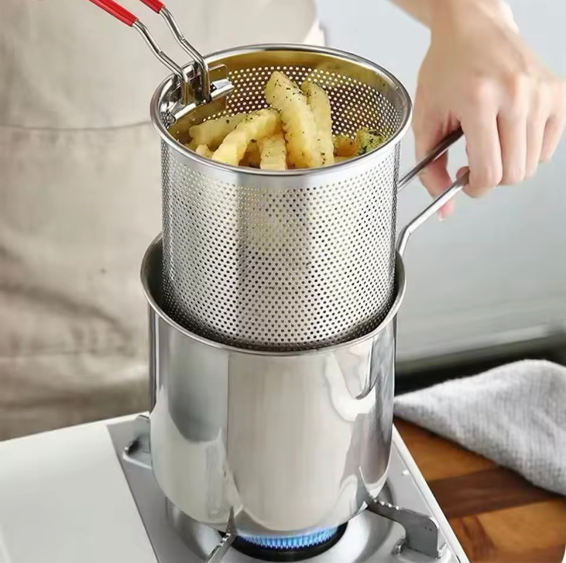 Stainless Steel Deep Fryer With Frying Basket - image 1