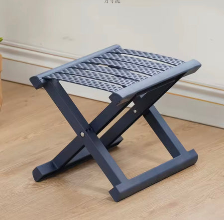 portable folding stool image 3