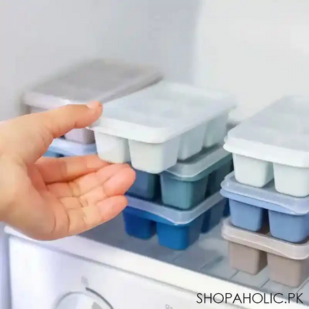 6 grid soft silicone ice cube mold with lid image3