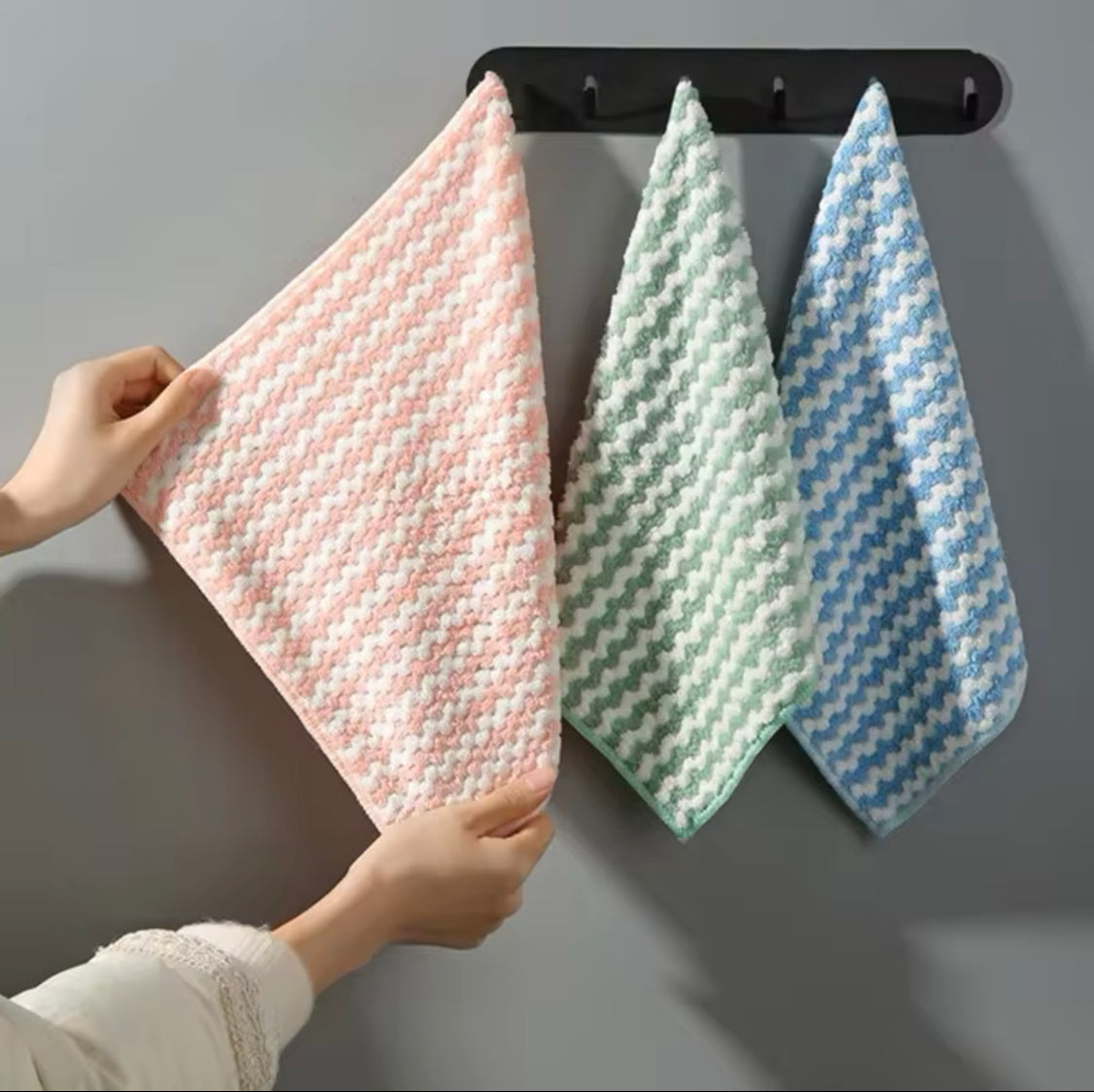 Pack Of 4 Superfine Fiber Kitchen Dishwashing Cloth - image 4