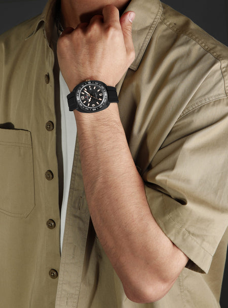 Naviforce NF-7132 Textured Dial Sport Watch image 3