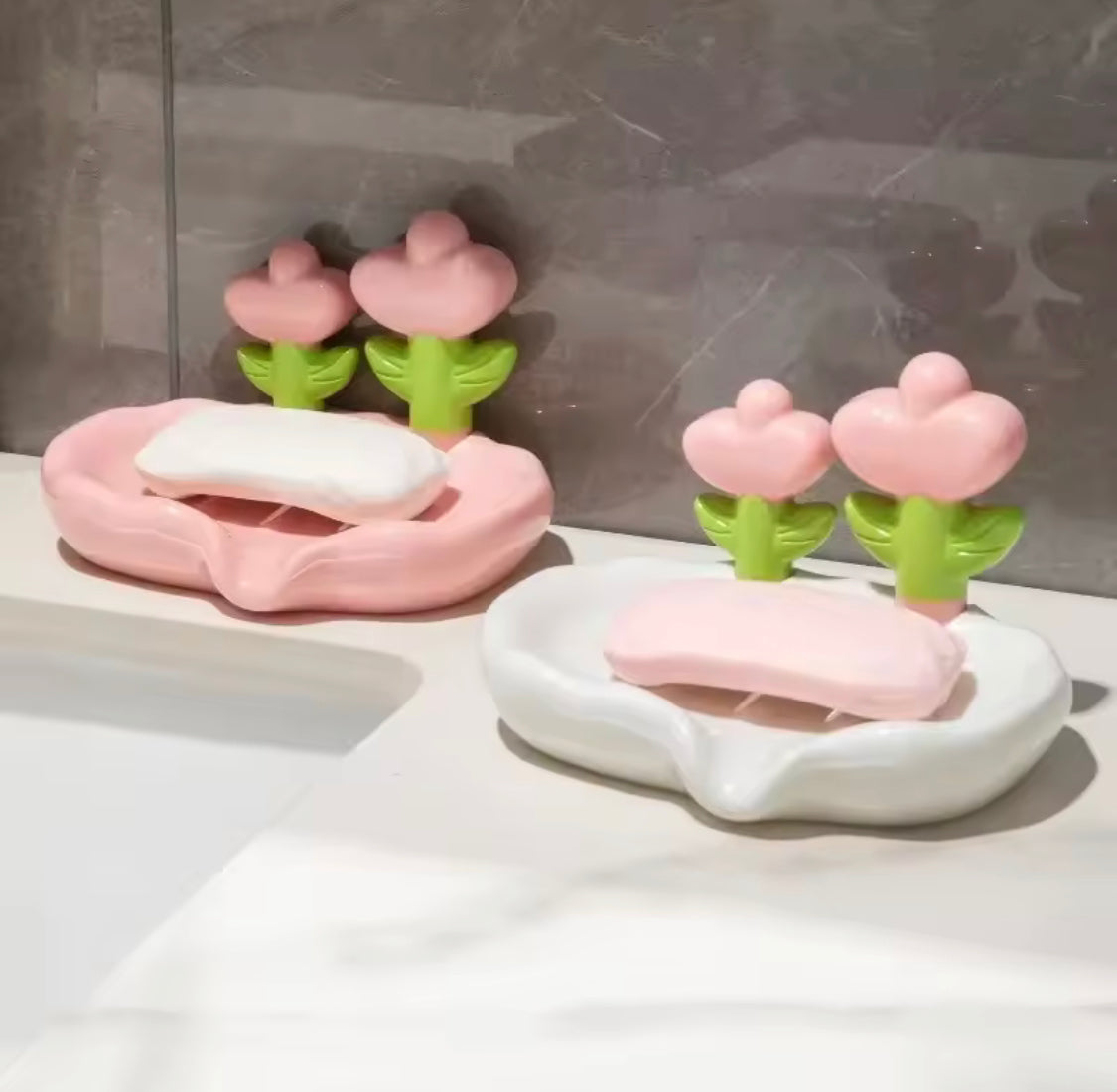 Tulip Shaped Floral Soap Box - Main Image