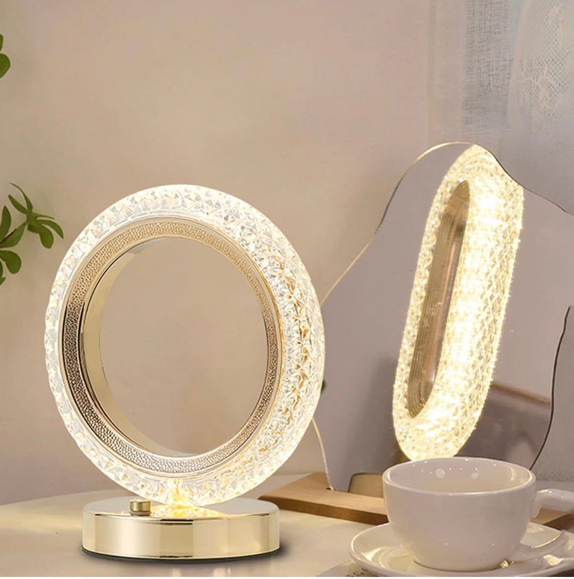 Round Shape Crystal Table Lamp - image 1