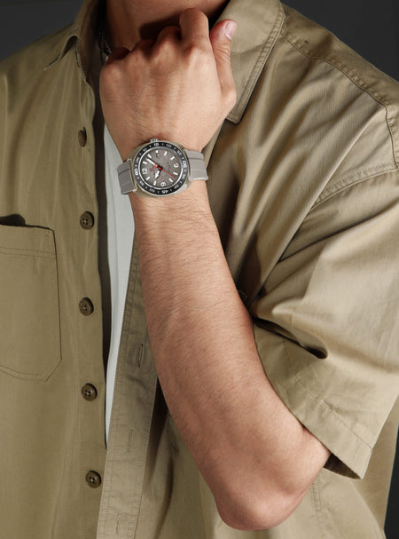Naviforce NF-7132 Textured Dial Sport Watch image 3