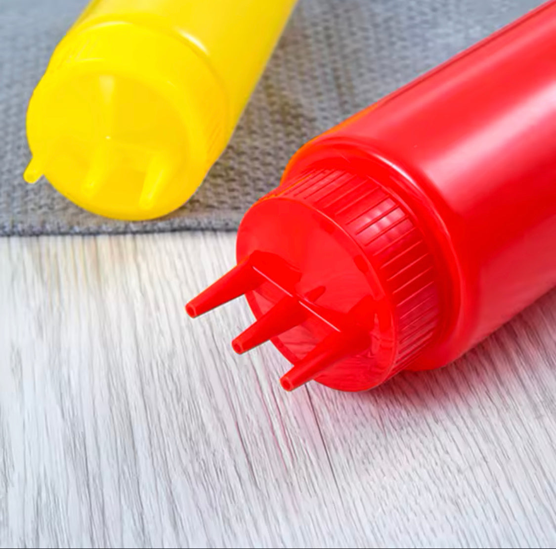 Pack Of 2 Squeeze Sauce Bottle - image 6