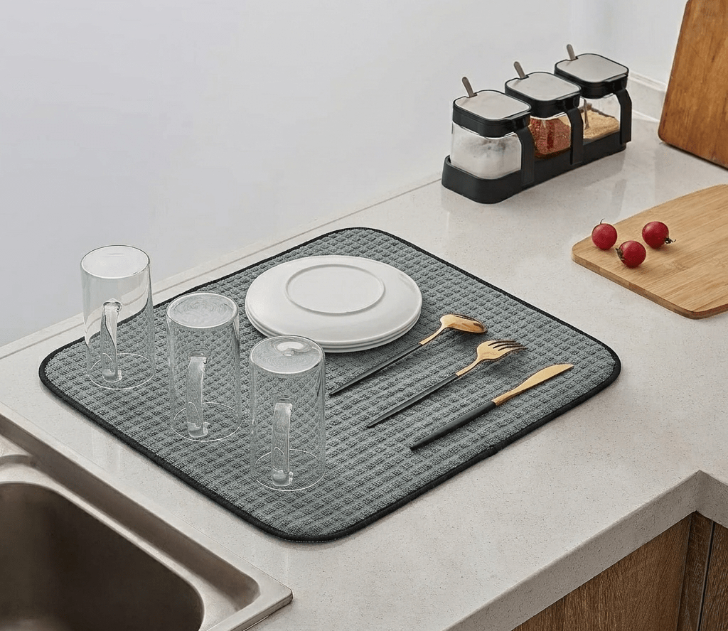 Premium Microfiber Kitchen Drain Mat: Heat-Resistant & Fast-Drying Countertop Protector image 2