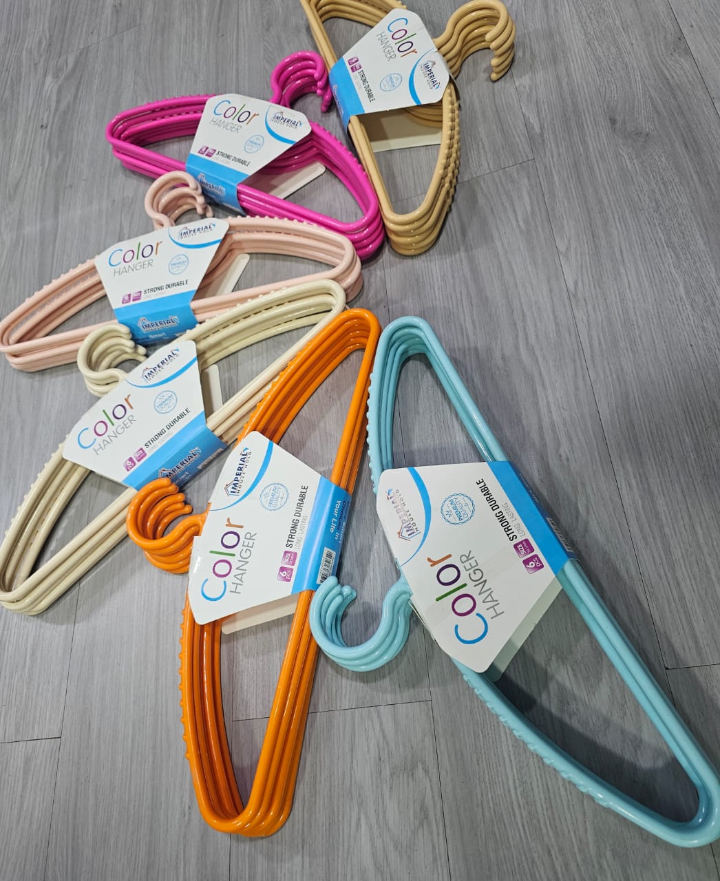 Premium Pure Plastic Hangers – 6 Pack image 4