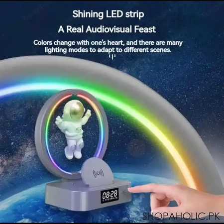 astronaut atmosphere night light with bluetooth speaker image3