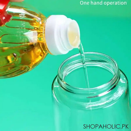 auto flip oil bottle dispenser with handle   630ml image4