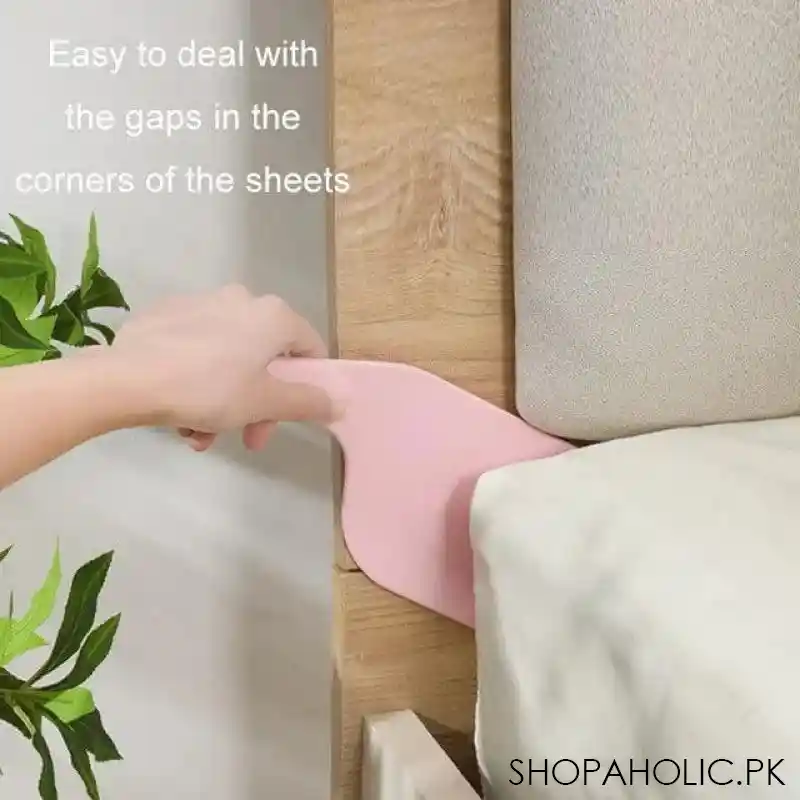 bed sheet tucker image3