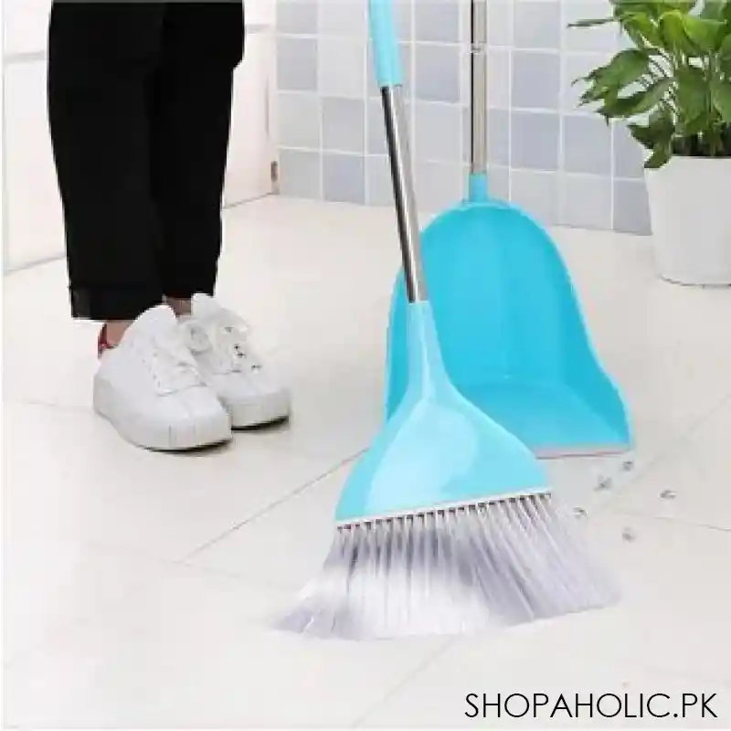 broom and dustpan set image3