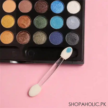 eyeshadow mirror powder brush image3