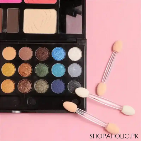 eyeshadow mirror powder brush image5