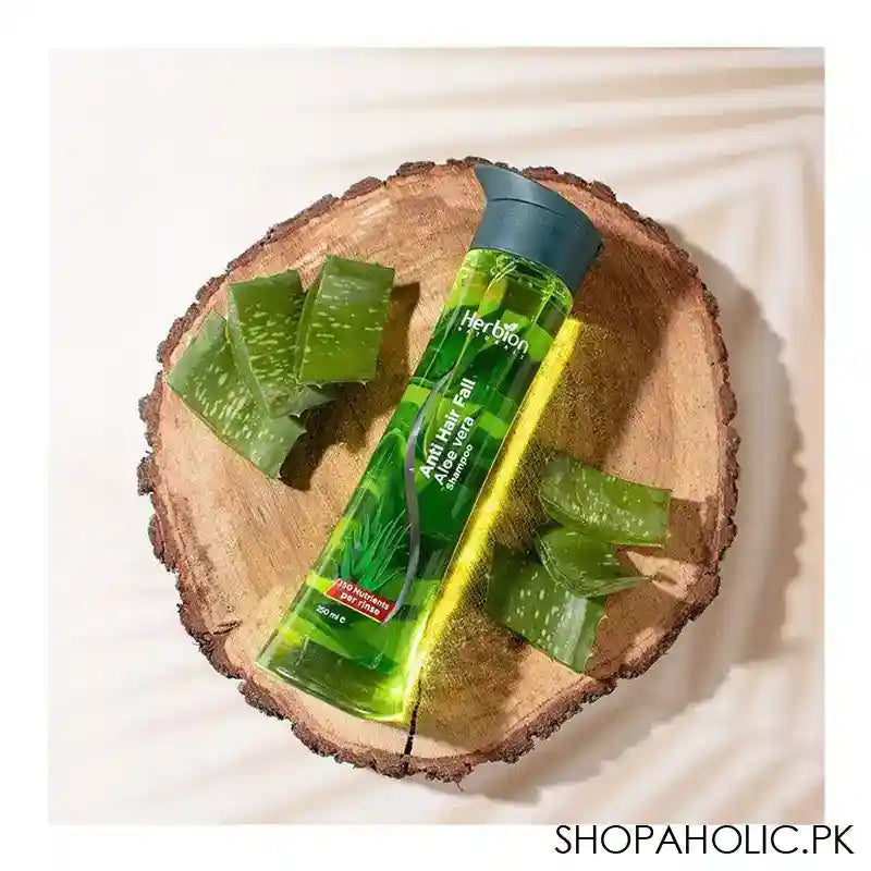 Herbion Naturals Anti Hair Fall Aloe Vera Shampoo, For All Hair Types, 250ml - Image 2