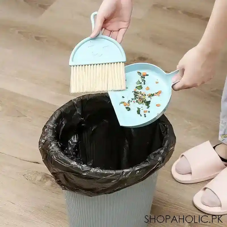 mini broom desktop cleaning brush image2