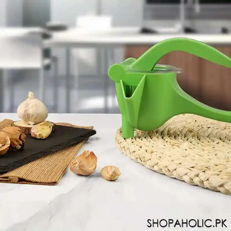 plastic manual hand press juice squeezer image5
