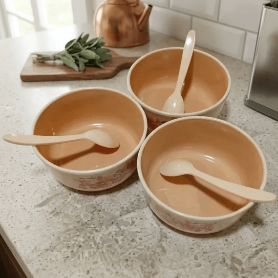 Bobby Rabbit “Wonderful Life” 6-Piece Feeding Set – Adorable Bunny-Themed Bowls & Spoons for Toddlers main image