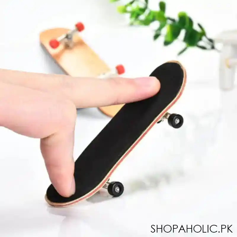 set of 2 mini finger skateboard main image