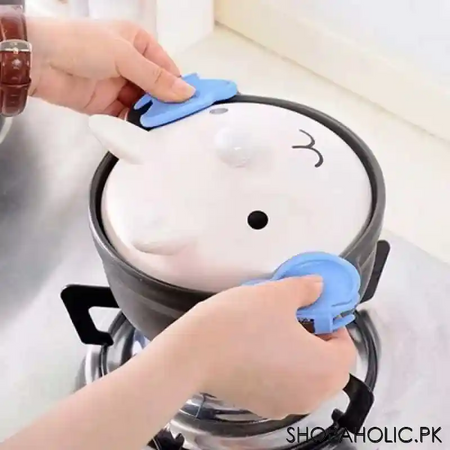 silicone butterfly hot pot holder (pair) main image