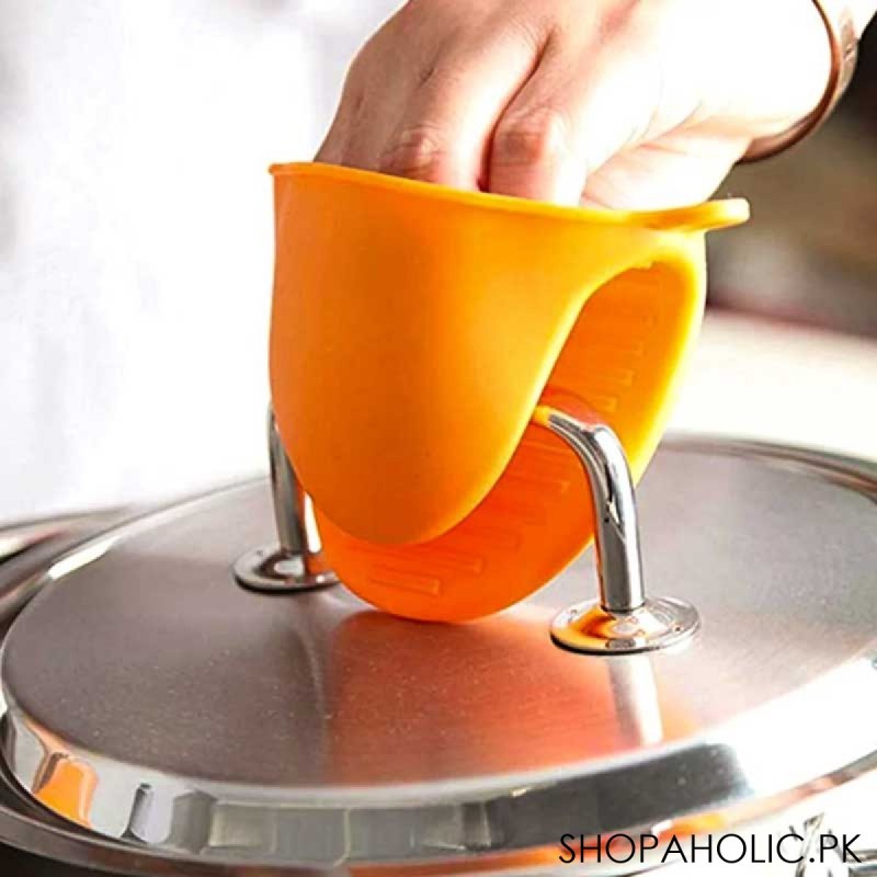 Buy silicone pot holder (pair) at best price in Pakistan 