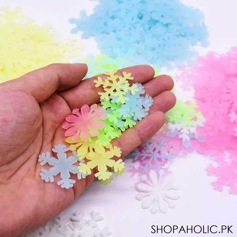 50pc 3D Snowflake Glow In The Dark Wall for Kids Room Decoration